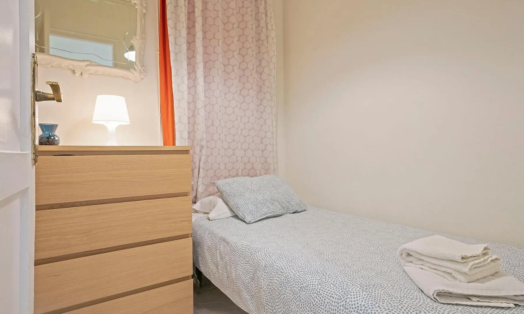 Apartmento Industria Barcelona Spain