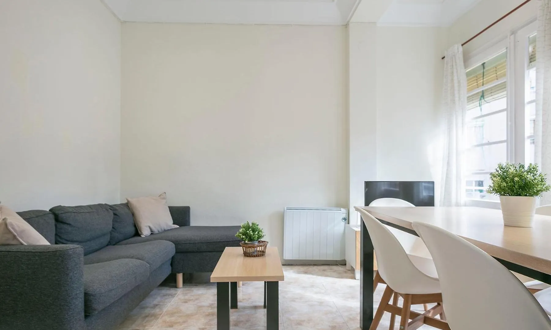 Apartmento Industria Barcelona 0*,  Spain
